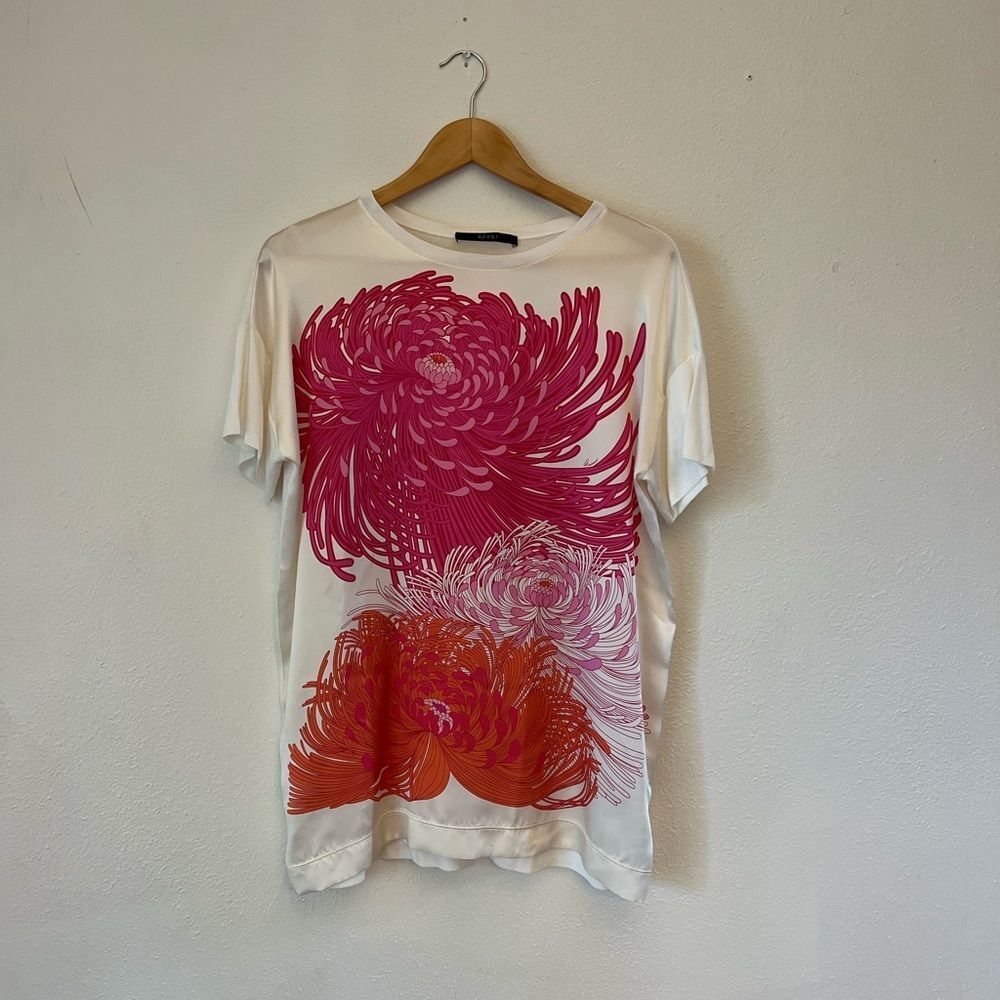 Gucci White Tee with Pink and Orange Floral Design
